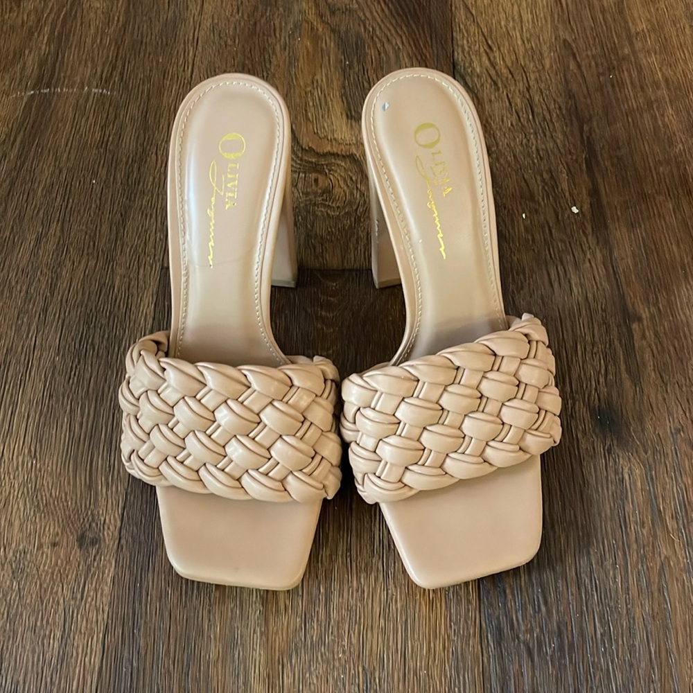 Women’s heels size 7.5